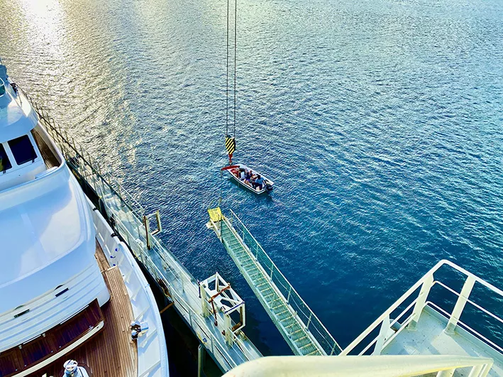 Location Bateau Catamaran Martinique Skipper Marin Plage Salines Rocher Diamant Activites Nautiques Conciergerie Gardiennage Reparation Moteur Expertise Marina Azur Spirit.pngconvoyage1